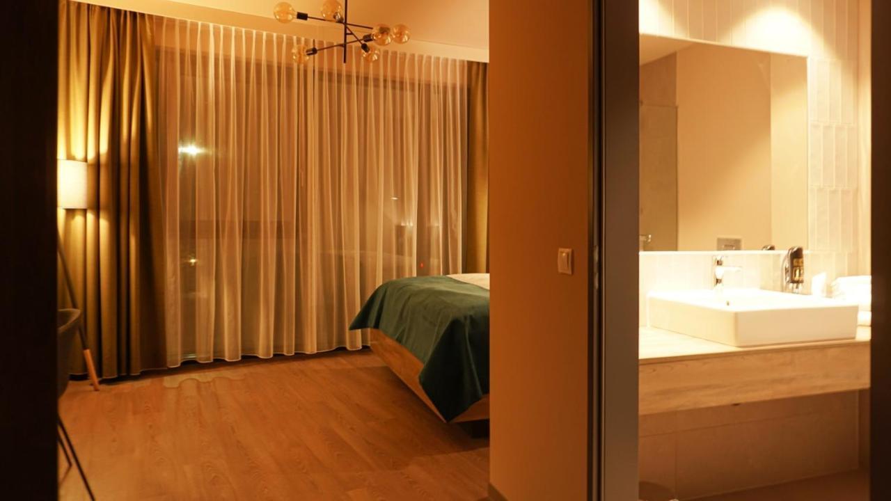 H24 Stadthotel Bernau ベルナウ・バイ・ベルリン エクステリア 写真