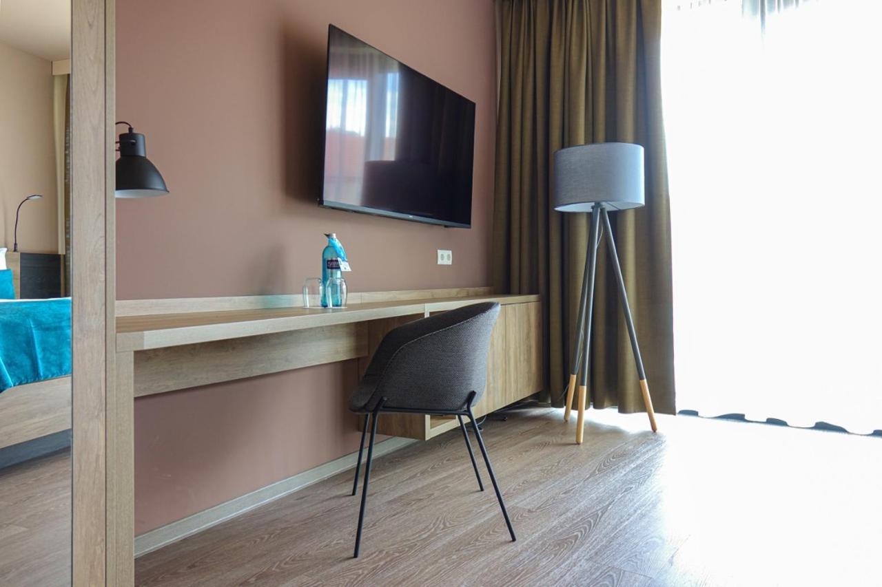 H24 Stadthotel Bernau ベルナウ・バイ・ベルリン エクステリア 写真