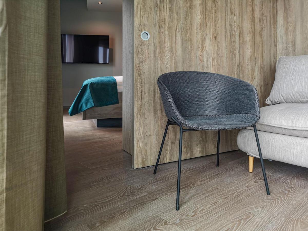 H24 Stadthotel Bernau ベルナウ・バイ・ベルリン エクステリア 写真