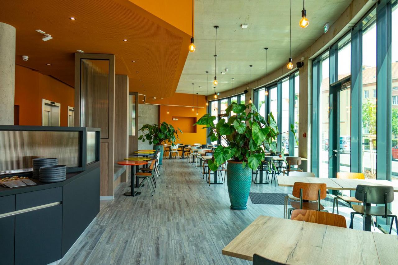 H24 Stadthotel Bernau ベルナウ・バイ・ベルリン エクステリア 写真