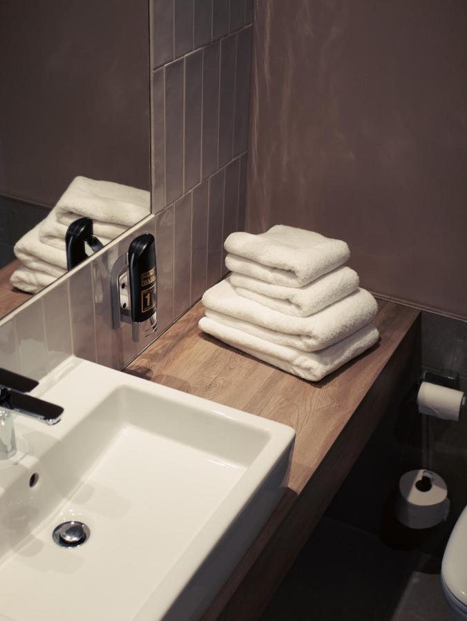 H24 Stadthotel Bernau ベルナウ・バイ・ベルリン エクステリア 写真