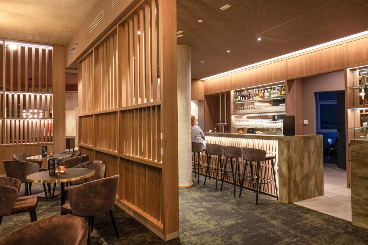 H24 Stadthotel Bernau ベルナウ・バイ・ベルリン エクステリア 写真