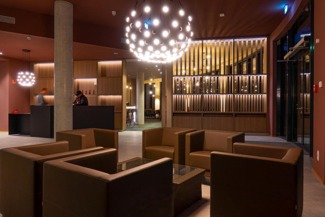 H24 Stadthotel Bernau ベルナウ・バイ・ベルリン エクステリア 写真