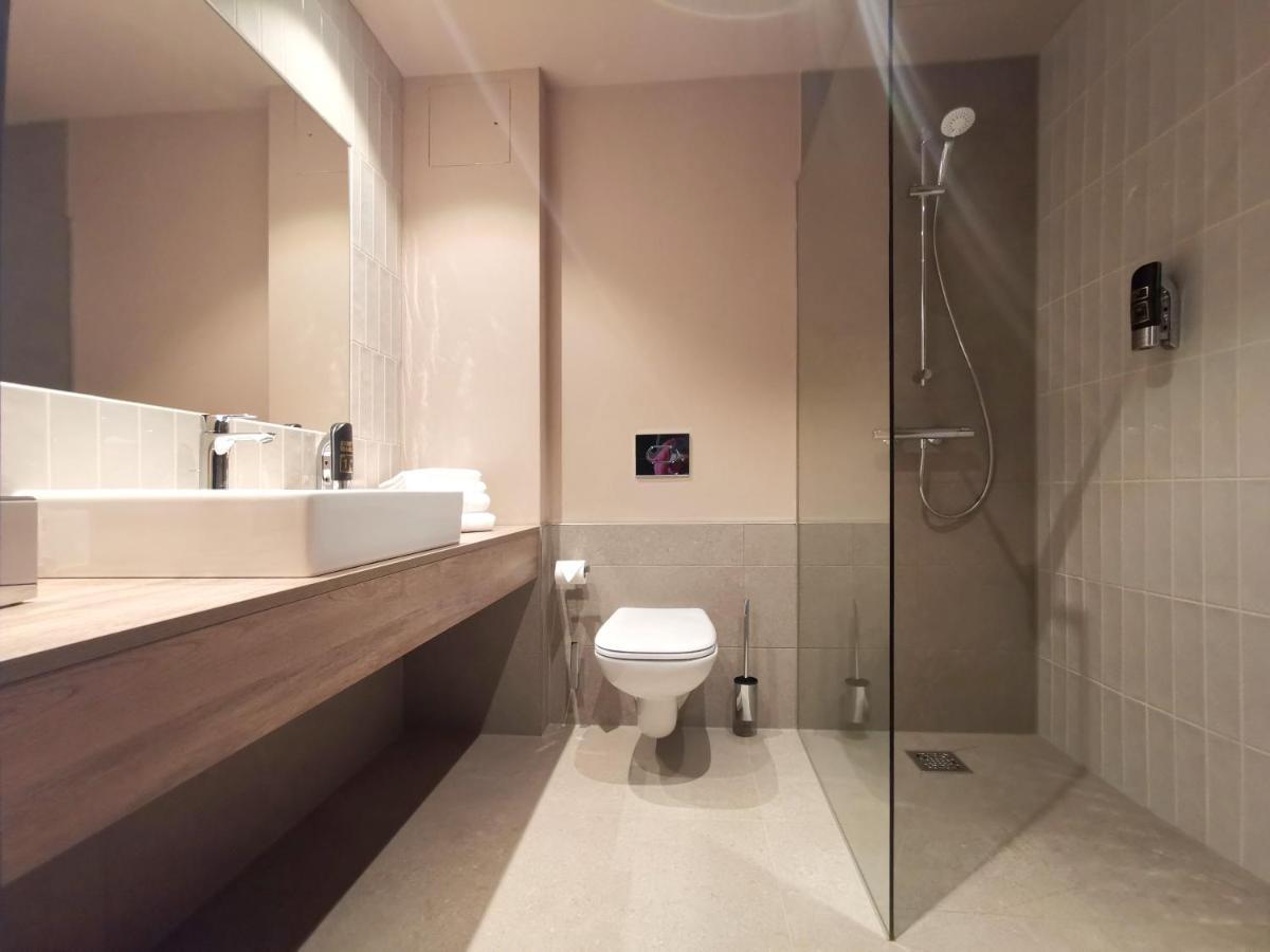H24 Stadthotel Bernau ベルナウ・バイ・ベルリン エクステリア 写真