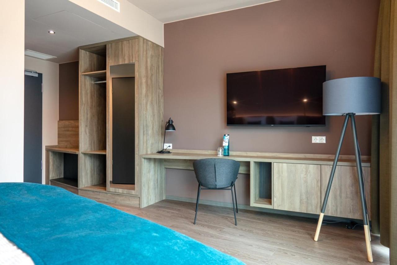 H24 Stadthotel Bernau ベルナウ・バイ・ベルリン エクステリア 写真