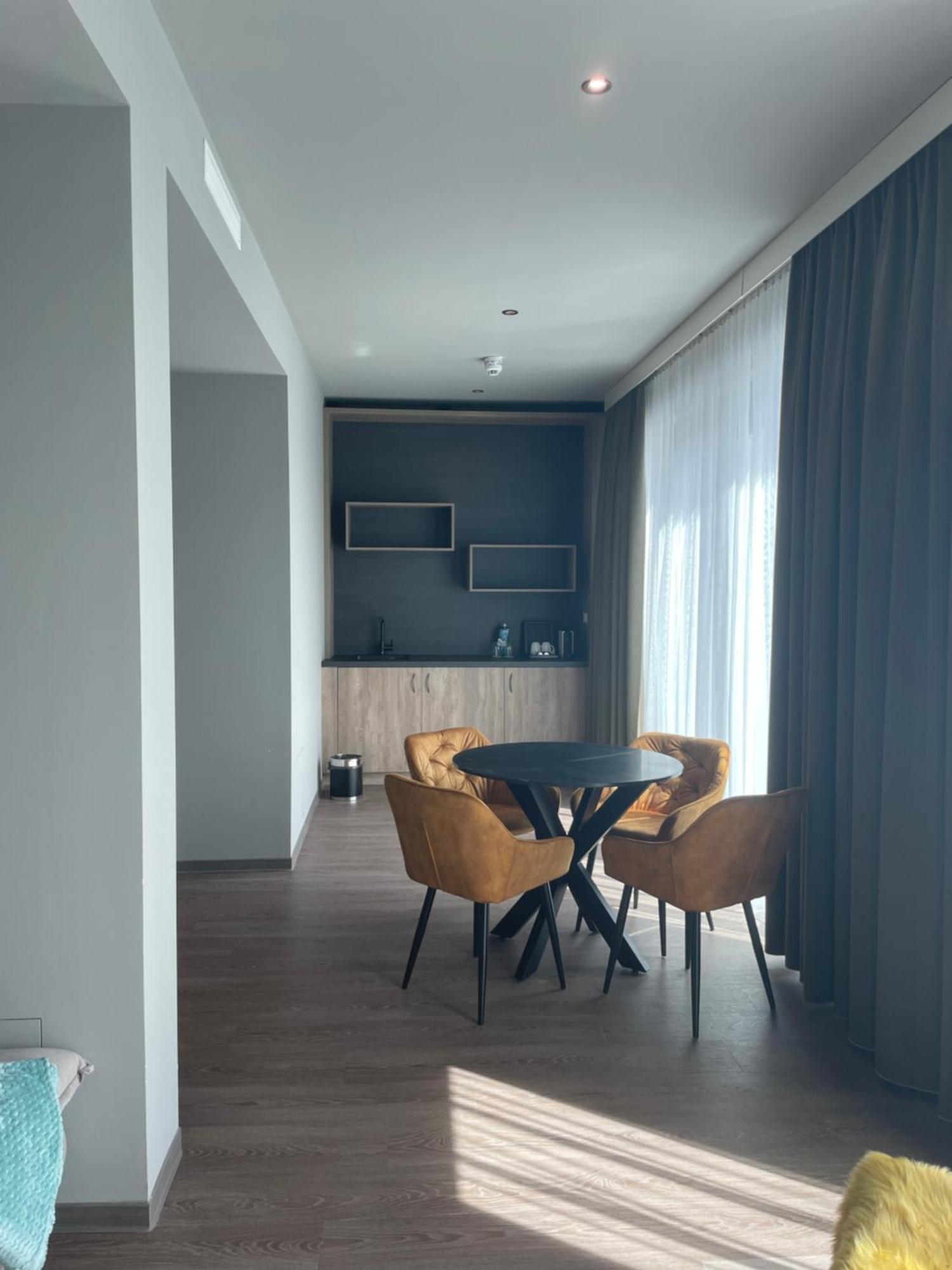H24 Stadthotel Bernau ベルナウ・バイ・ベルリン エクステリア 写真